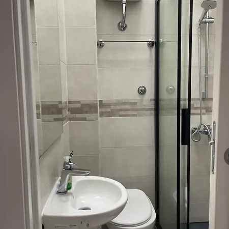 בית הארחה Ines 4*